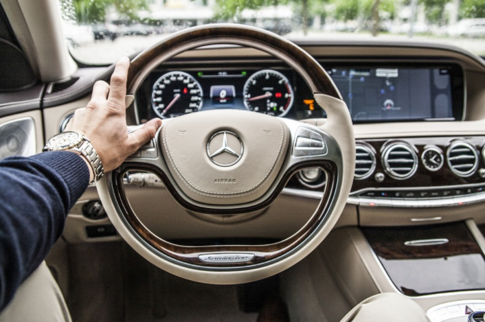 Safety Driving Tips to Prevent Road Traffic Accidents